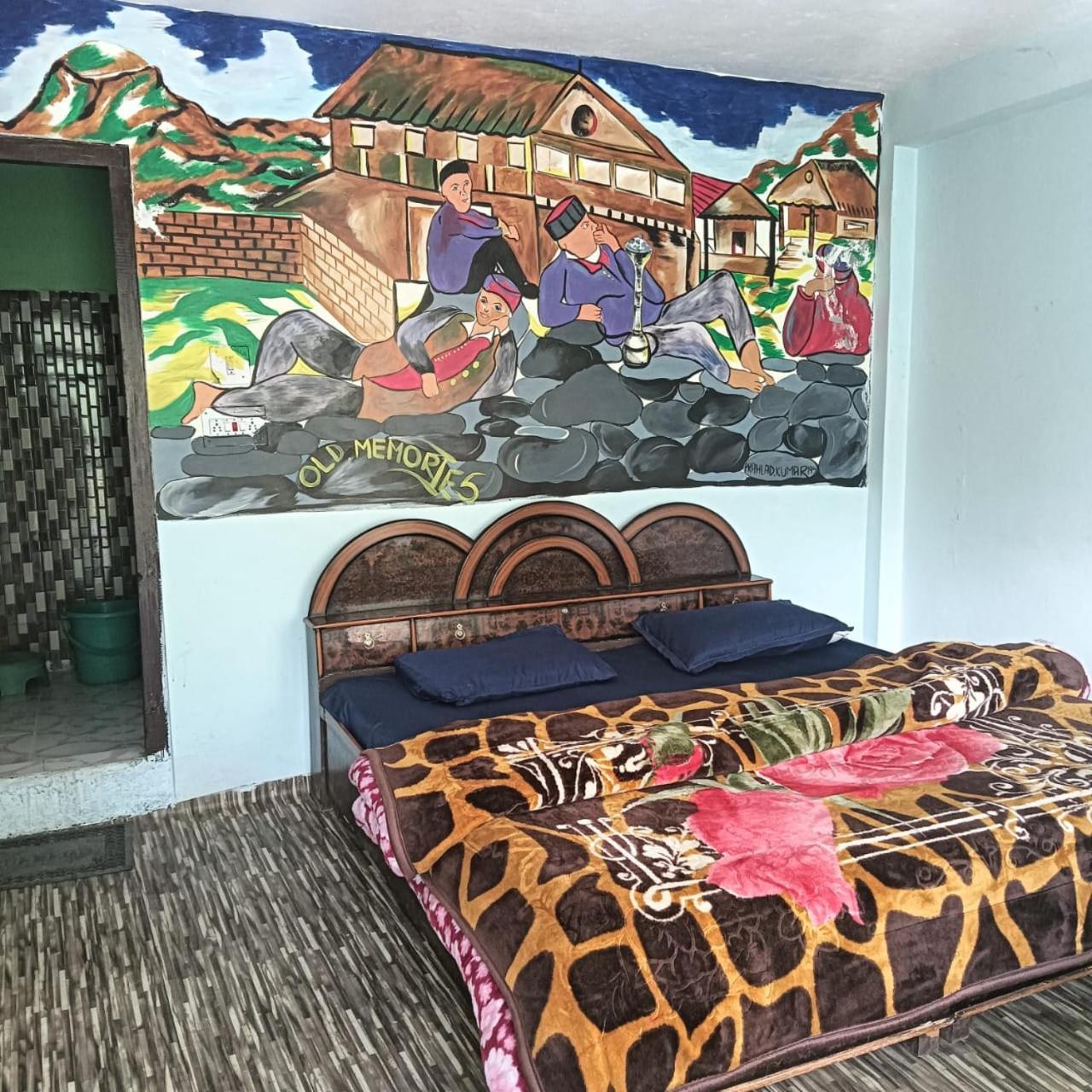 Aditya Guest House Tosh ภายนอก รูปภาพ